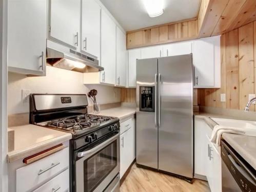 6929 Kester Avenue, Van Nuys, CA 91405