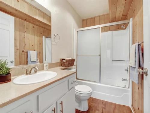6929 Kester Avenue, Van Nuys, CA 91405