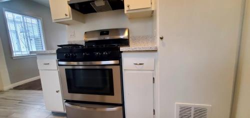 3812 Wisconsin St, Los Angeles, CA 90037