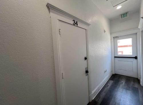 732 E. Santa Clara St., Ventura, CA 93001