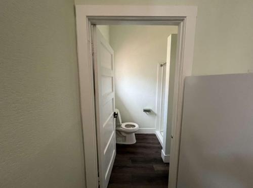 732 E. Santa Clara St., Ventura, CA 93001
