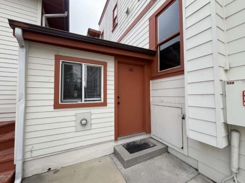 732 E. Santa Clara St., Ventura, CA 93001