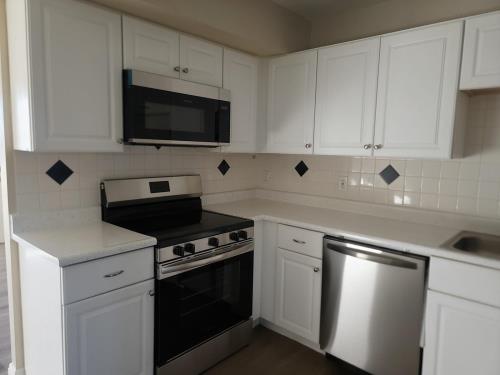 32450 Candlewood Dr, Cathedral City, CA 92234