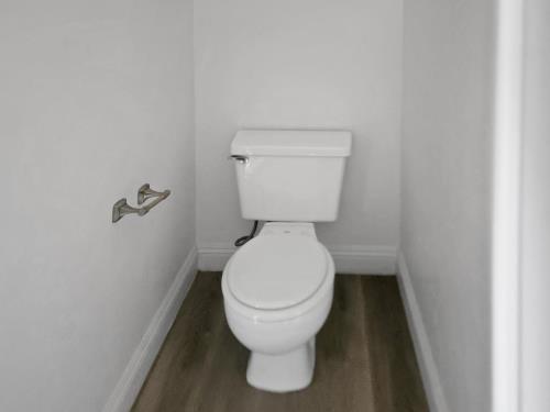 32450 Candlewood Dr, Cathedral City, CA 92234