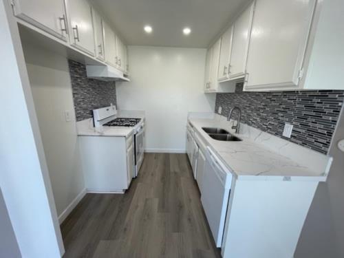 301-307 Avocado St., Costa Mesa, CA 92627