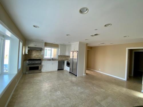 208 41st St, Newport Beach, CA 92663