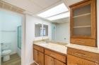 22035 Burbank Blvd, Woodland Hills, CA 91367